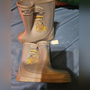 Vintage Gray Rain Boots with Cartoon Wuzzles Design